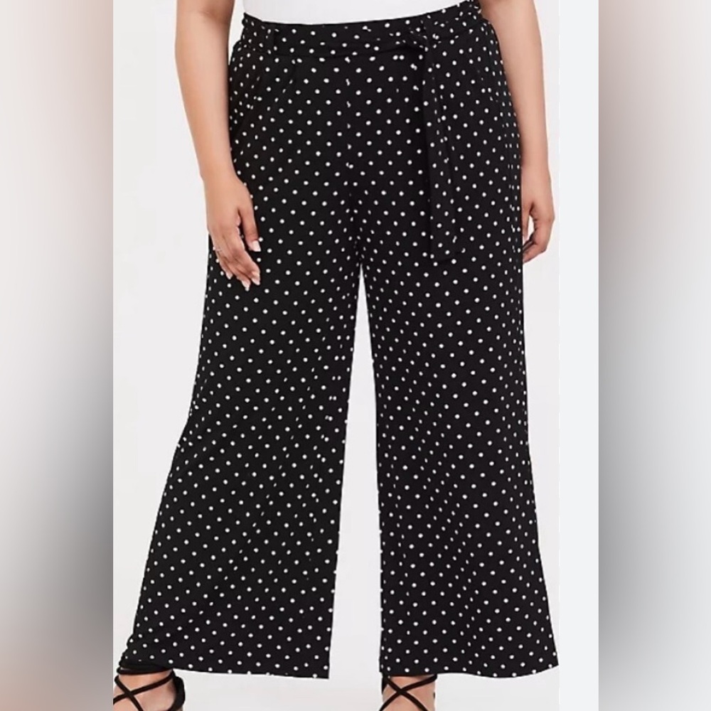 Max Studio Black and White Polka Dot Cropped Pants